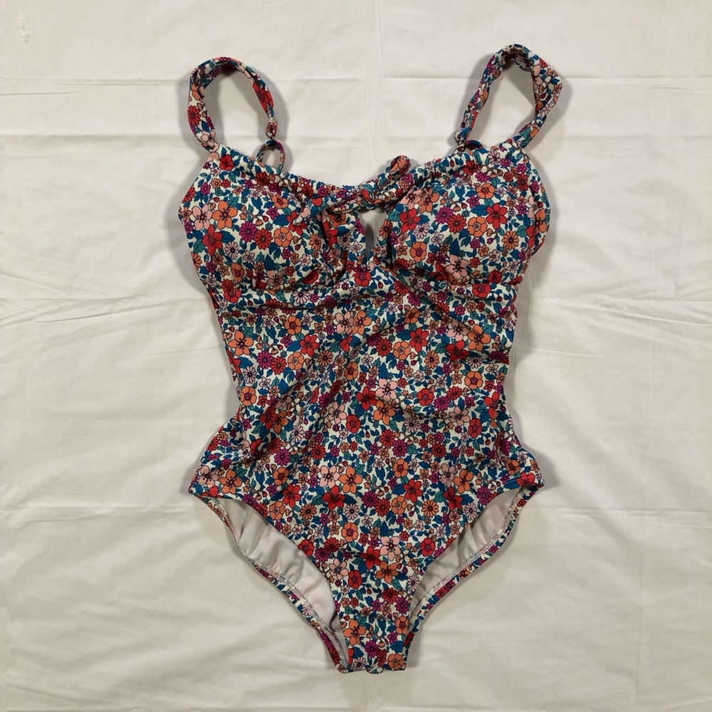Time and Tru Women’s Adjustable Strap Floral Multicolored Swimsuit size S